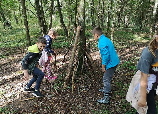 Wycieczka kaszubska klasy do Pałacu pod Bocianim Gniazdem w Runowie grafika