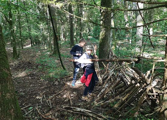 Wycieczka kaszubska klasy do Pałacu pod Bocianim Gniazdem w Runowie grafika