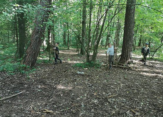 Wycieczka kaszubska klasy do Pałacu pod Bocianim Gniazdem w Runowie grafika