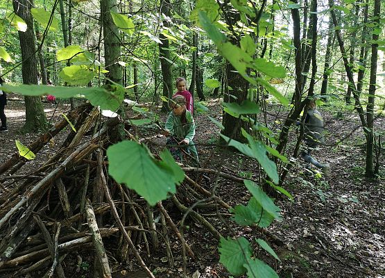 Wycieczka kaszubska klasy do Pałacu pod Bocianim Gniazdem w Runowie grafika