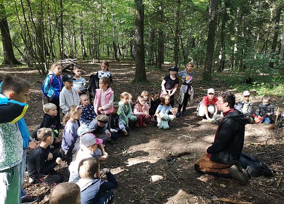Wycieczka kaszubska klasy do Pałacu pod Bocianim Gniazdem w Runowie grafika