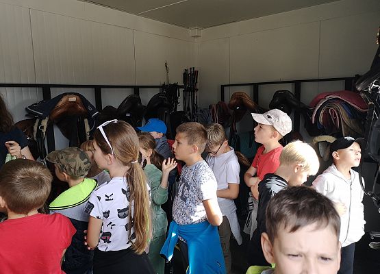 Wycieczka kaszubska klasy do Pałacu pod Bocianim Gniazdem w Runowie grafika