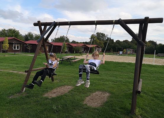 Wycieczka kaszubska klasy do Pałacu pod Bocianim Gniazdem w Runowie grafika