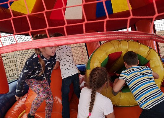 Wycieczka kaszubska klasy do Pałacu pod Bocianim Gniazdem w Runowie grafika