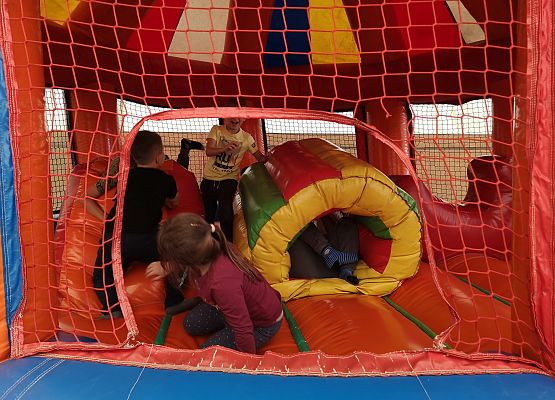 Wycieczka kaszubska klasy do Pałacu pod Bocianim Gniazdem w Runowie grafika