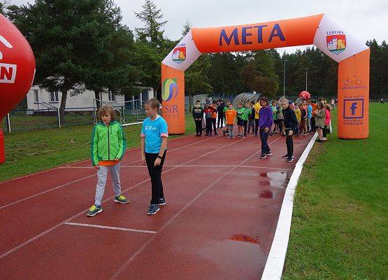 Z podwórka na bieżnię grafika