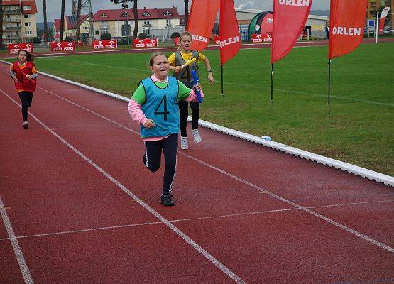 Z podwórka na bieżnię grafika