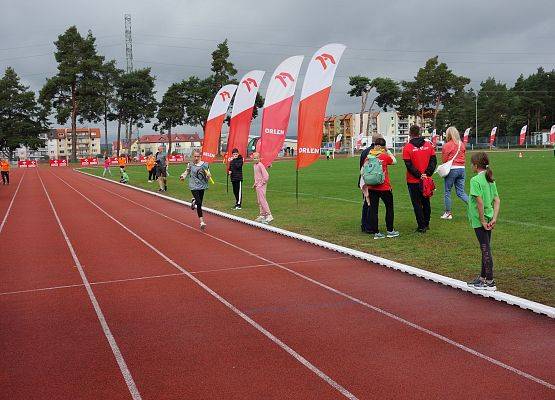 Z podwórka na bieżnię grafika
