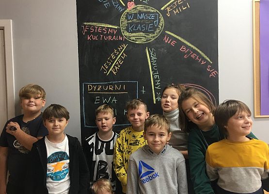 Kolorowa jesień w klasie 4a grafika