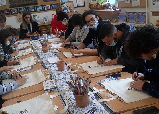 Warsztaty kaszubskie dla gości z Erasmus + grafika