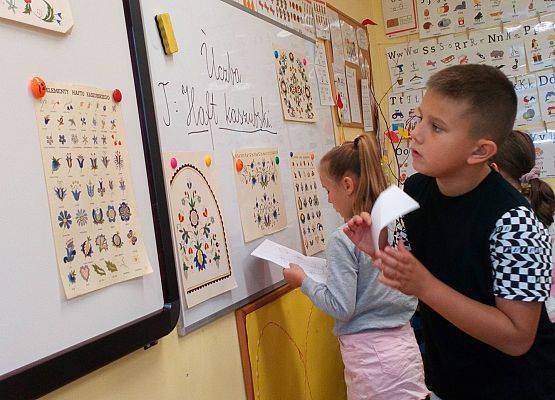 Haft kaszubski – zajęcia w II b grafika