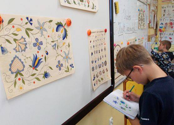 Haft kaszubski – zajęcia w II b grafika