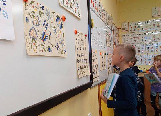 Haft kaszubski – zajęcia w II b grafika