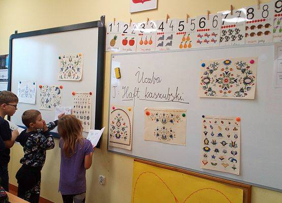 Haft kaszubski – zajęcia w II b grafika