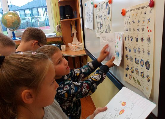 Haft kaszubski – zajęcia w II b grafika