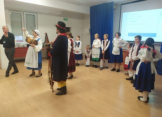 Warsztaty kaszubskie w SP 4  grafika