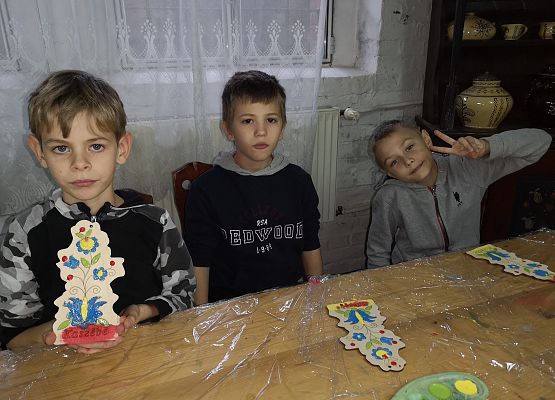 Wycieczka kaszubska klas drugich do Kartuz grafika