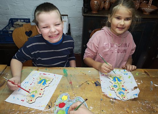 Wycieczka kaszubska klas drugich do Kartuz grafika