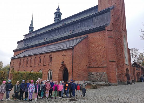 Wycieczka kaszubska klas drugich do Kartuz grafika