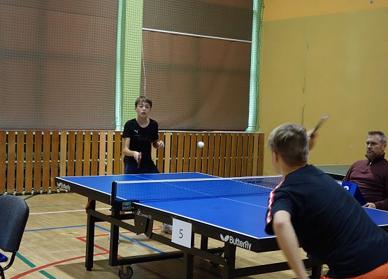 Jonatan i Paweł Mistrzami powiatu w tenisie stołowym! grafika