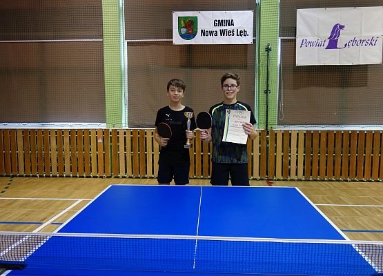Jonatan i Paweł Mistrzami powiatu w tenisie stołowym! grafika