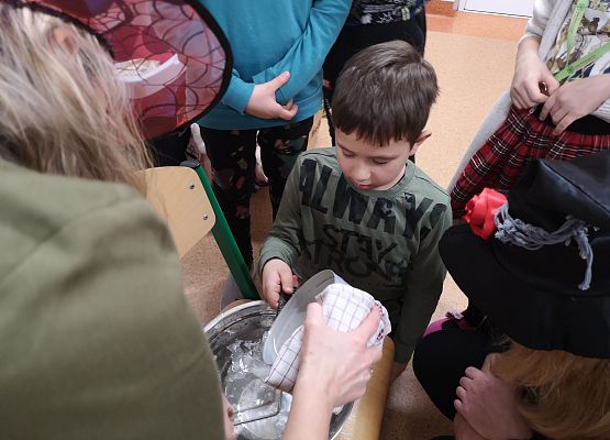 Andrzejki w klasach drugich :) grafika