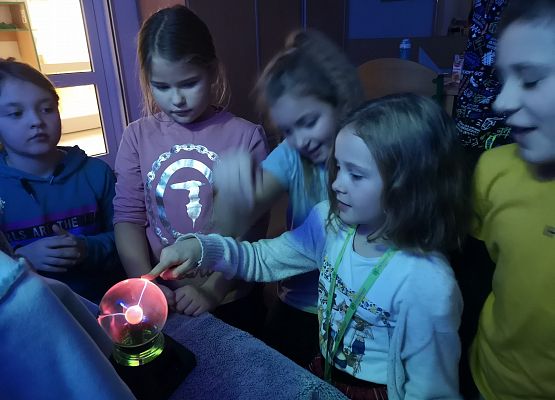 Andrzejki w klasach drugich :) grafika