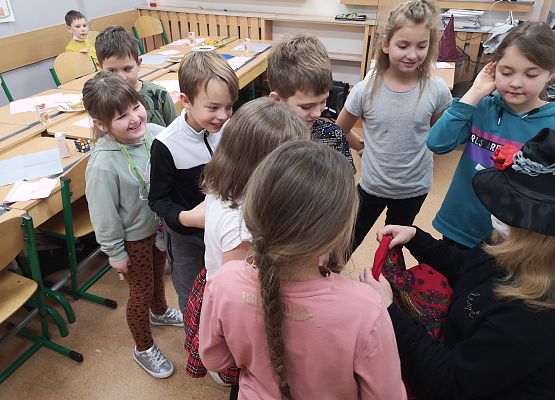 Andrzejki w klasach drugich :) grafika