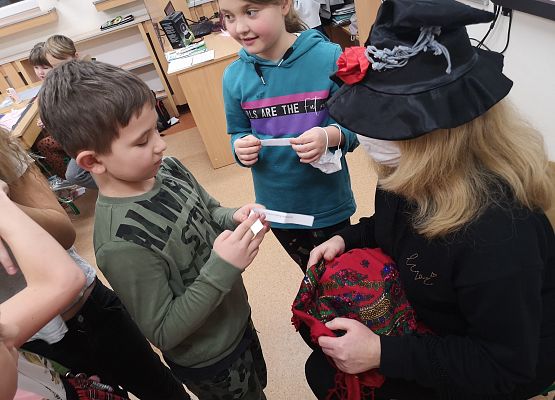 Andrzejki w klasach drugich :) grafika