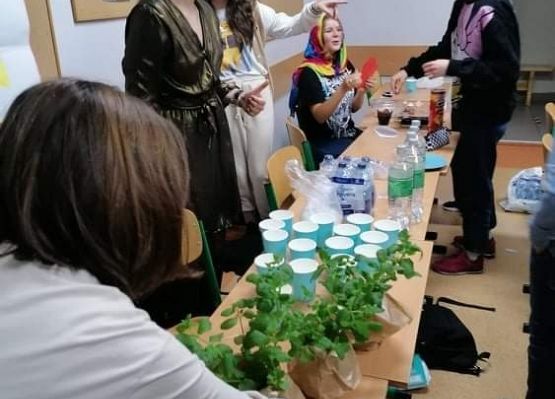 Fotorelacja z zabawy andrzejkowej klasy 7a grafika