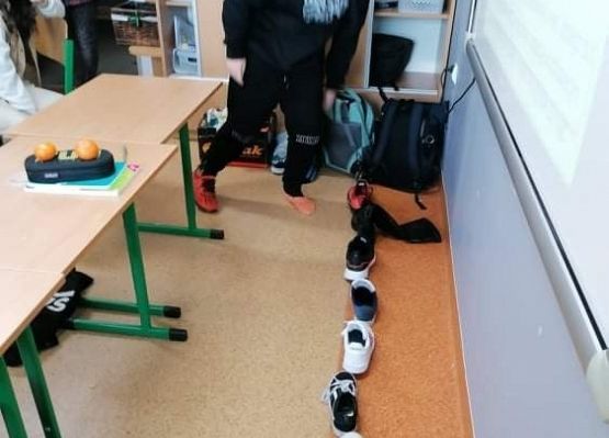 Fotorelacja z zabawy andrzejkowej klasy 7a grafika