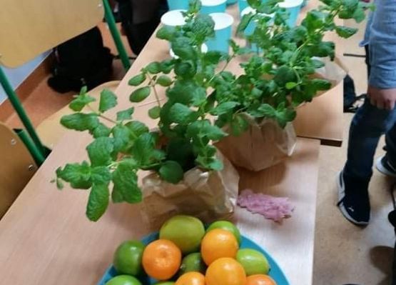 Fotorelacja z zabawy andrzejkowej klasy 7a grafika