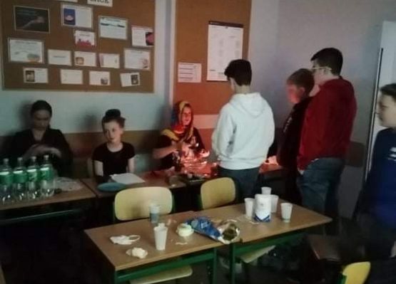 Fotorelacja z zabawy andrzejkowej klasy 7a grafika