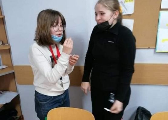 Fotorelacja z zabawy andrzejkowej klasy 7a grafika