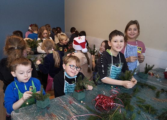 Klasy 1-3 na Przystanku Świętego Mikołaja w Drzewinie grafika