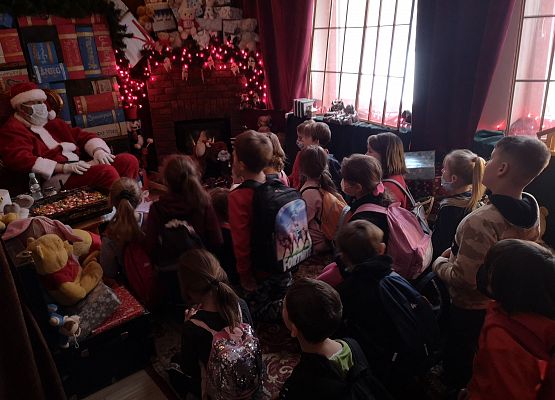 Klasy 1-3 na Przystanku Świętego Mikołaja w Drzewinie grafika