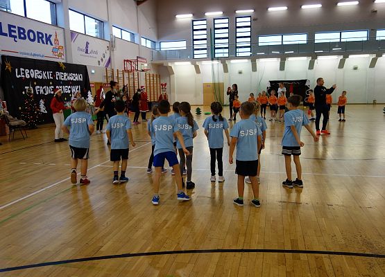 Zawody sportowe dla klas I grafika