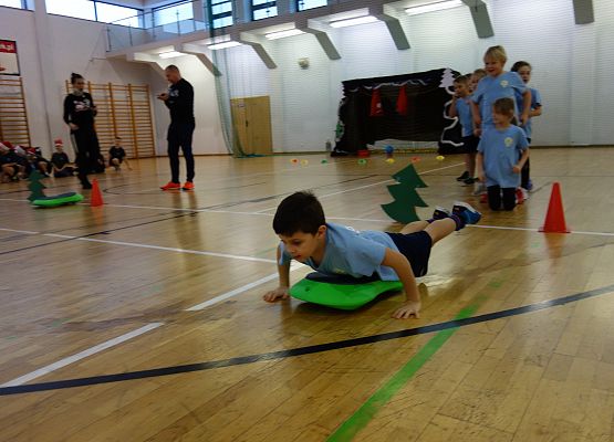 Zawody sportowe dla klas I grafika