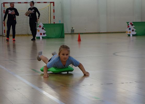 Zawody sportowe dla klas I grafika