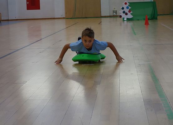 Zawody sportowe dla klas I grafika