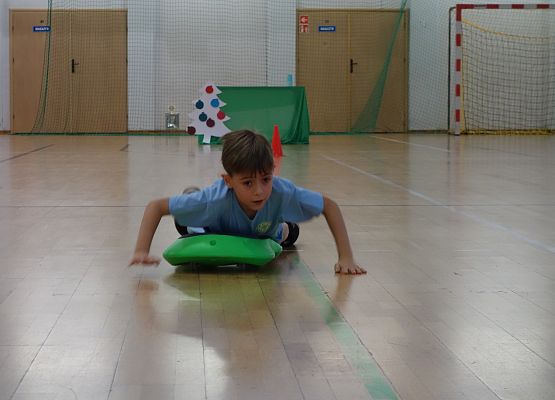 Zawody sportowe dla klas I grafika