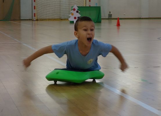 Zawody sportowe dla klas I grafika