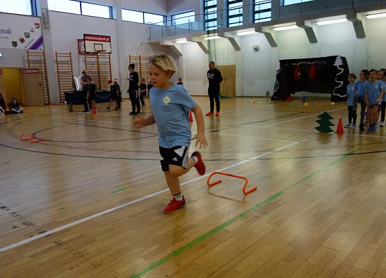 Zawody sportowe dla klas I grafika