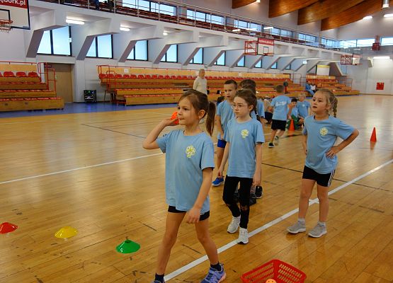 Zawody sportowe dla klas I grafika