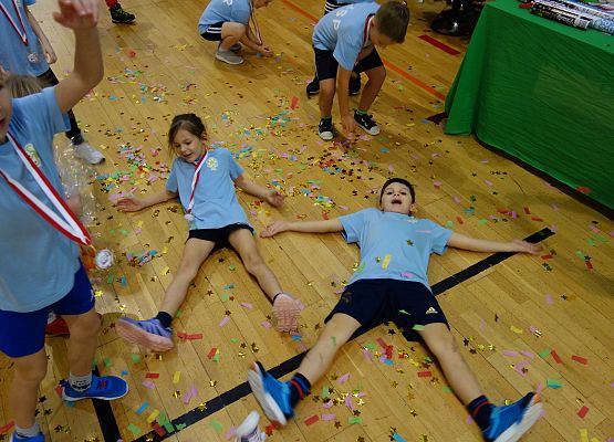 Zawody sportowe dla klas I grafika