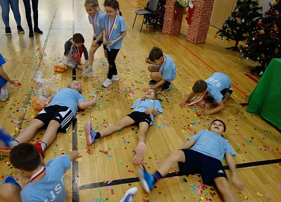 Zawody sportowe dla klas I grafika