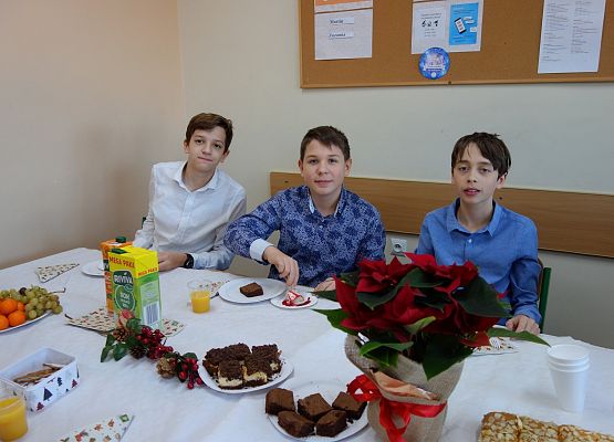 Fotorelacja z wigilii klasowej 7b grafika