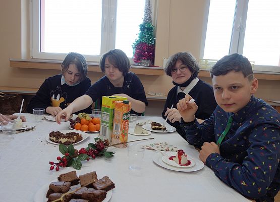 Fotorelacja z wigilii klasowej 7b grafika