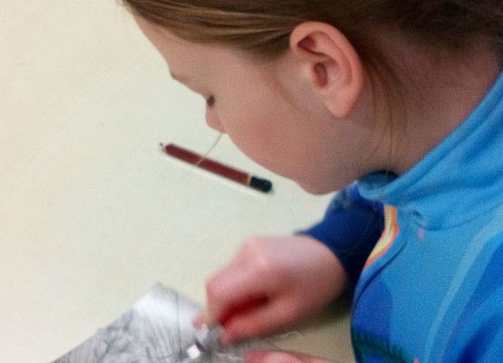 Warsztaty plastyczne "Spotkanie z grafiką – linoryt” grafika