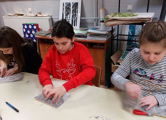 Warsztaty plastyczne "Spotkanie z grafiką – linoryt” grafika